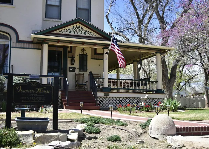 Downen House Bed & Breakfast