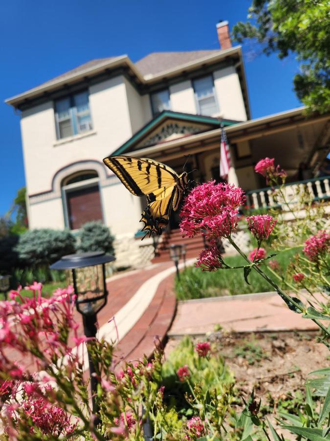 Downen House Bed & Breakfast Pueblo