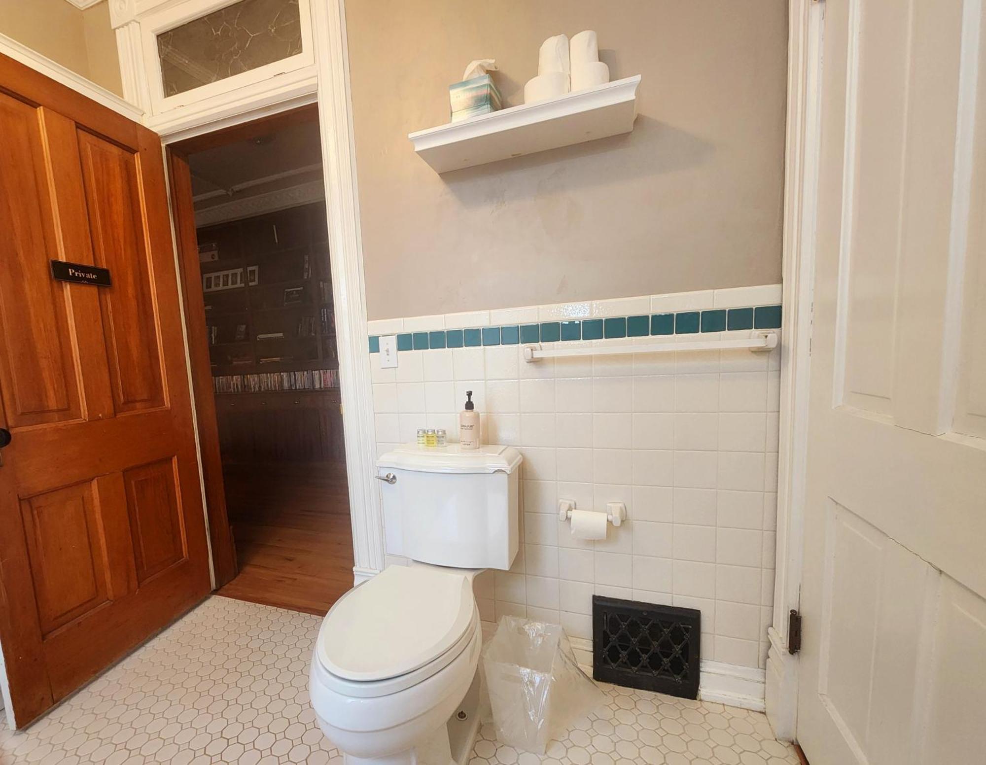 Bed & Breakfast Downen House